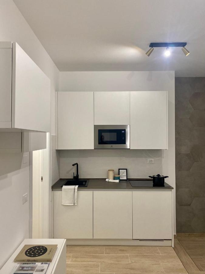 Suite Stresa Milano Centrale 3Pax Wifi Ngoại thất bức ảnh